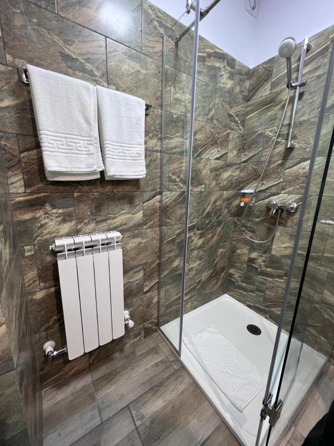 Stef Rooms Tirgu Frumos Экстерьер фото